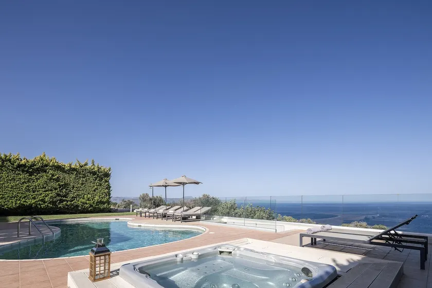 Villa Kosta Mare, 50m2 pool, opvarmet jacuzzi, gåafstand til butikker! - Image 1