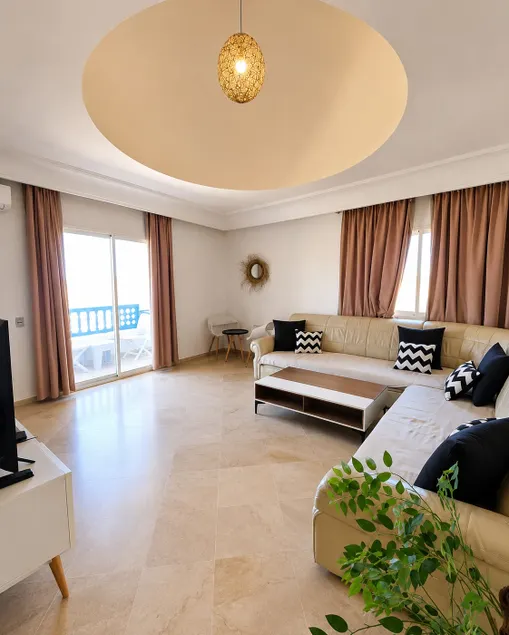 Marina Residence Apartment with Private Pool - Image 1