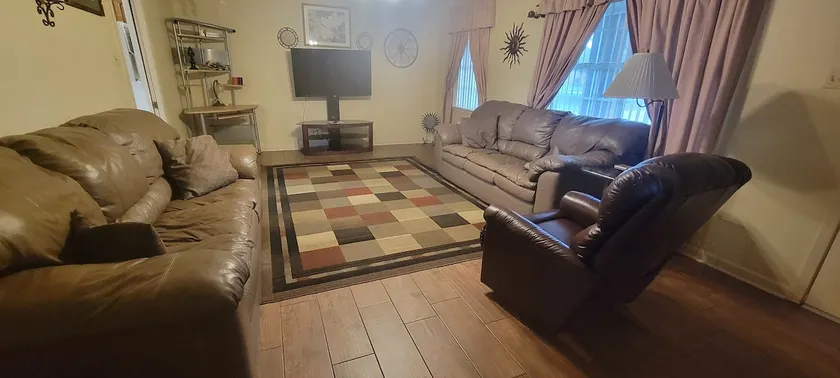 Cajun Country Comfort :Spacious 3 Bedroom/2 Bath - Image 1