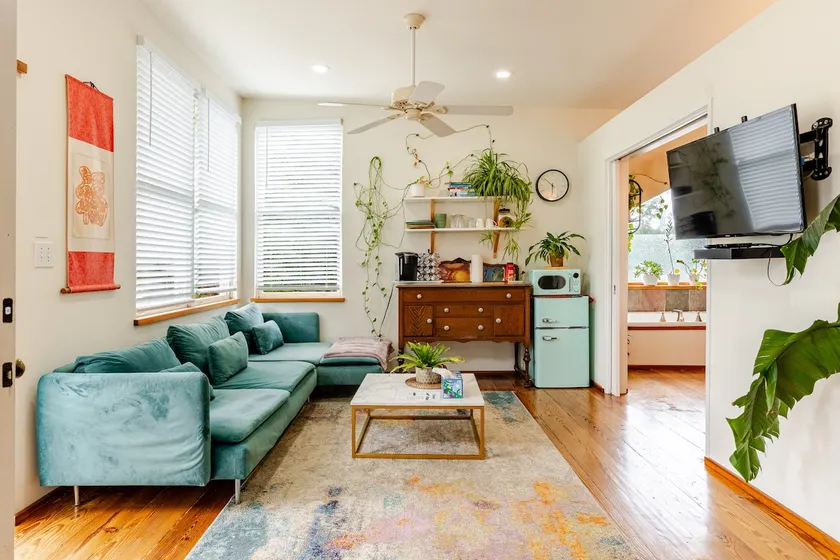 Top-Floor Studio | Treetop View Luxe Bath - Image 1