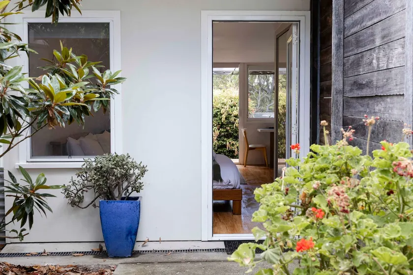 Nelsons Beach Studio - By Worrowing Jervis Bay - Image 1