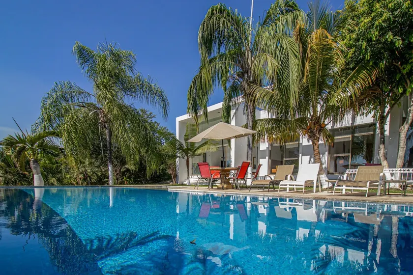 Casa blanca - Image 1