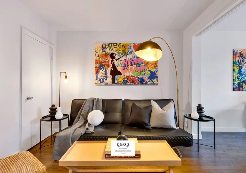 LiV MTL Av-1277 | Spacious 3BR Rooftop • Sleeps 10 - Image 1