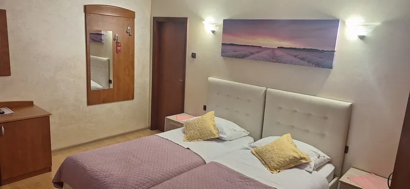 Laura's apartment - Image 1