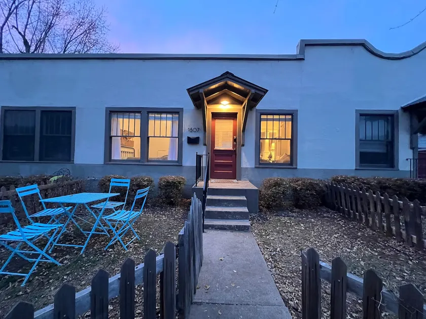 Charming Midtown Abbey Bungalow - 1BR/1 Ba - Image 1