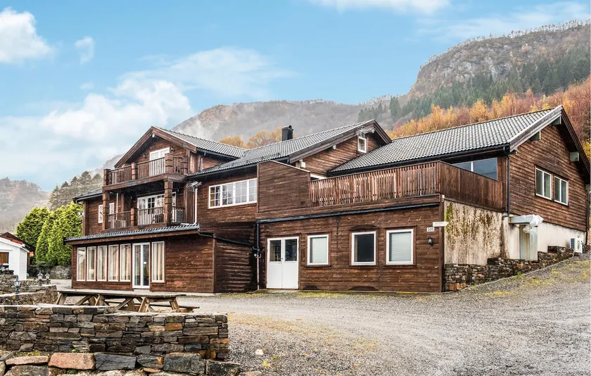 10 værelses fantastisk hjem i ølen - Image 1