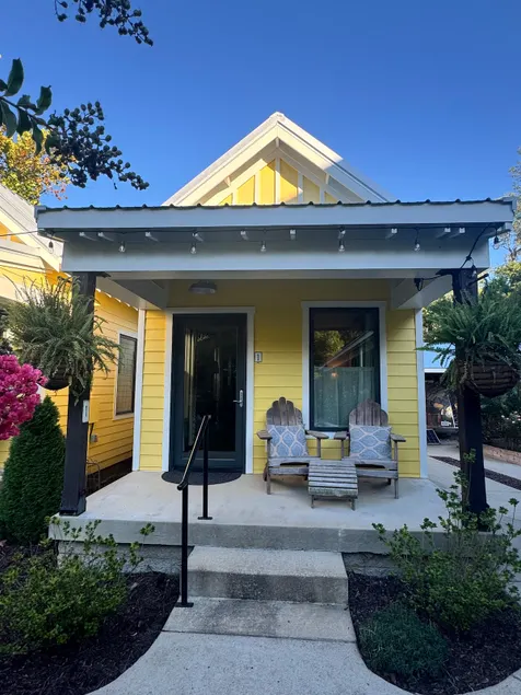 Visit Leiper's Fork from a Luxury Retro Cottage #1 - Image 1