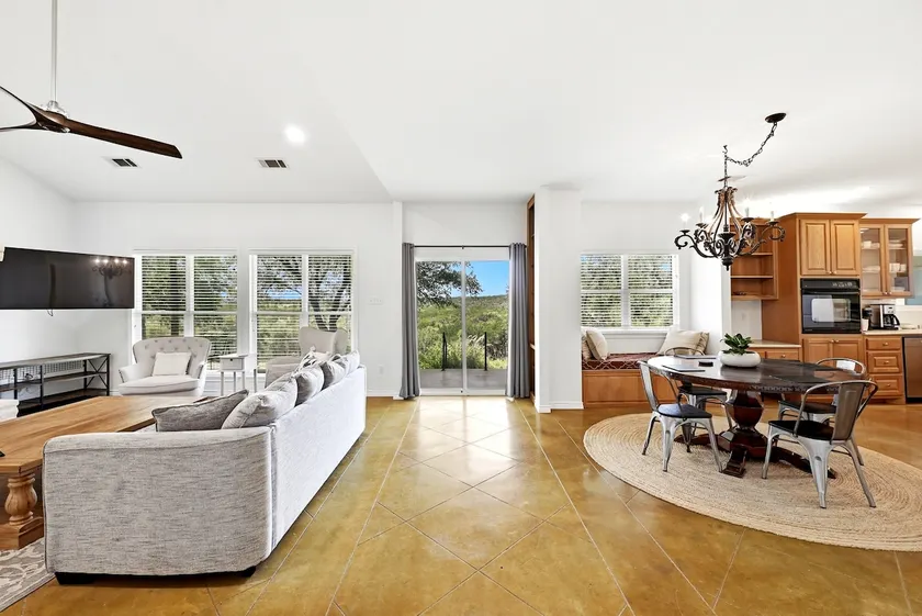 Hill Country Home Epic Views-4BR/3BA Near Galleria - Image 1