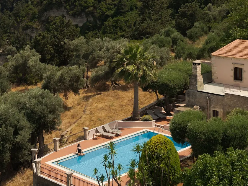 The Quintessential Cretan Villa - Image 1