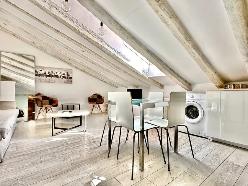 Atocha minutes from Puerta del Sol, WIFI & AC. - Image 1