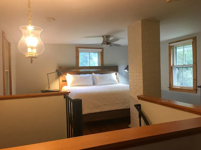 COZY GUESTHOUSE MINUTES AWAY FROM HIKING! - Image 1