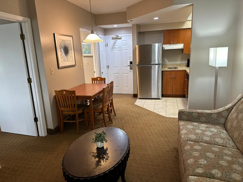 Stay Sky Suites/Entire apartment /free parking/515 - Image 1