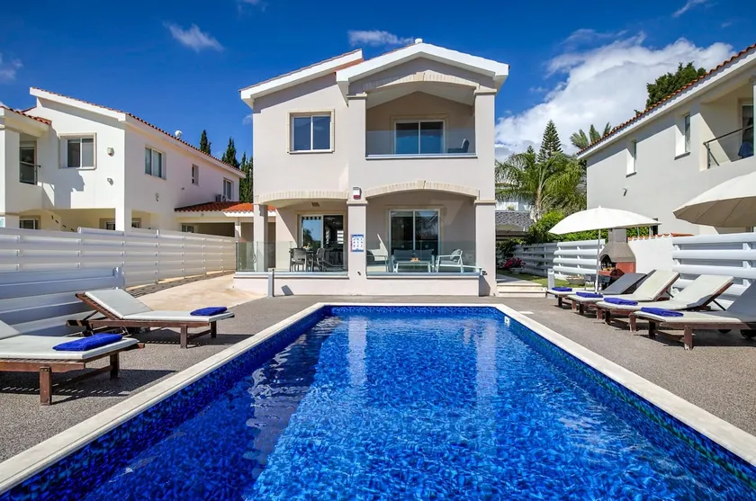 Villa Crystal by Ezoria Villas - Image 1