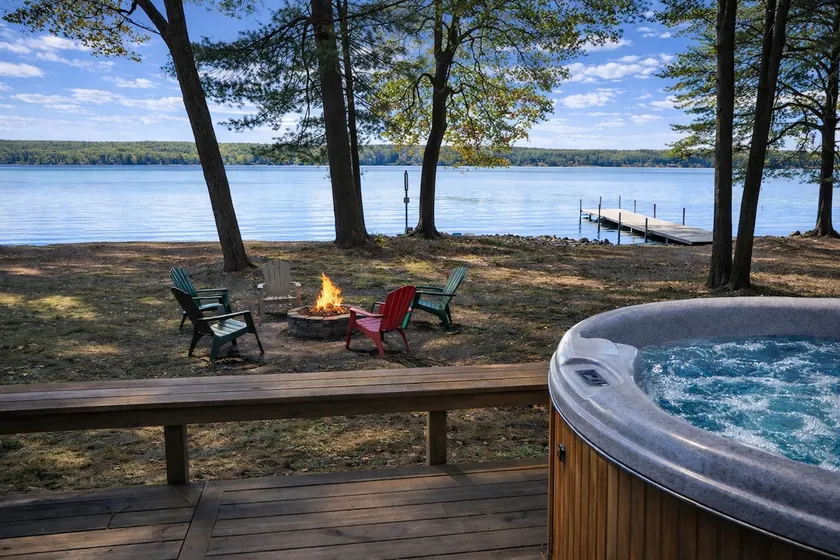 SerenityBeachHaus-HotTub•Kayak•Ski•Golf•Trails*Pet - Image 1