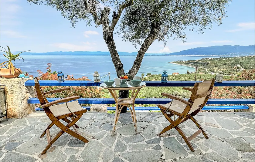 2 Bedroom Lovely Home In Kalamata - Image 1