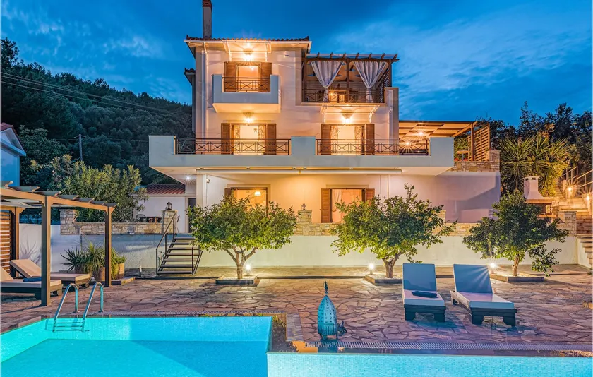 Stunning Home In Kokari - Image 1