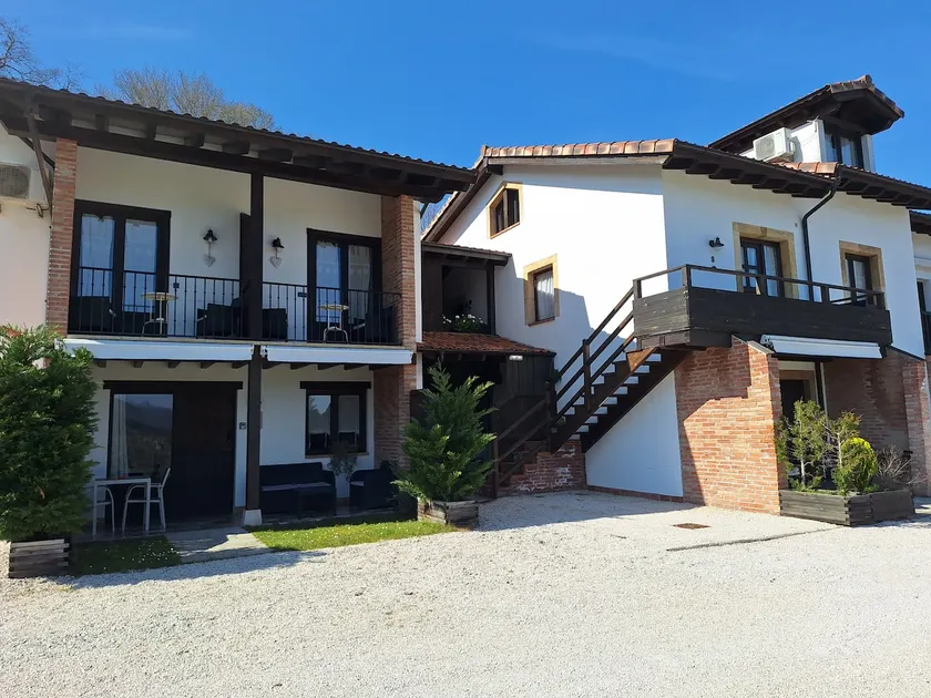 El Llanin Apartments (duplex 04) - Image 1
