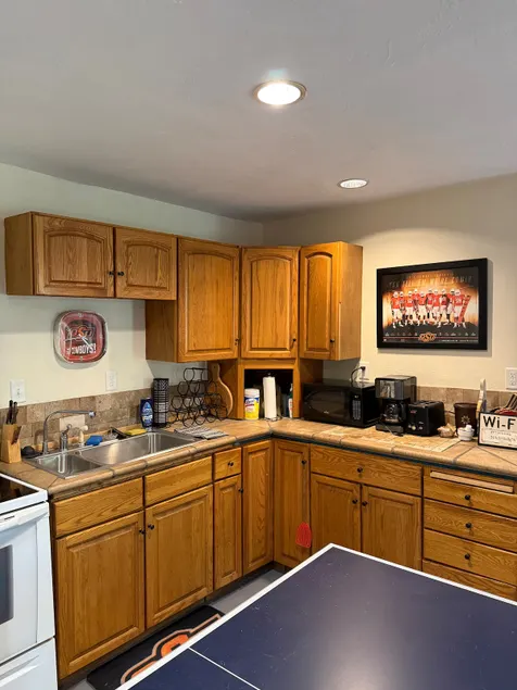 Garage apartment in Stillwater Oklahoma - Image 1