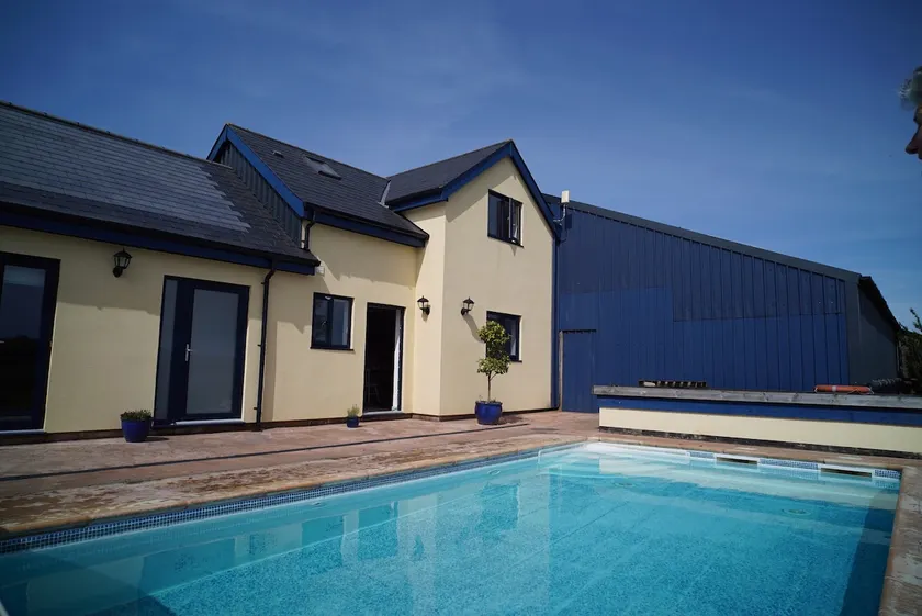 The Gaff with heated swimming pool and studio - Image 1