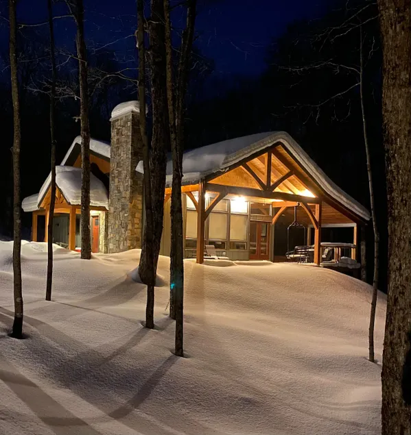Jay Chalet - Image 1