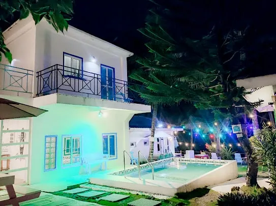 Beachfront Villa With Pool - Image 1