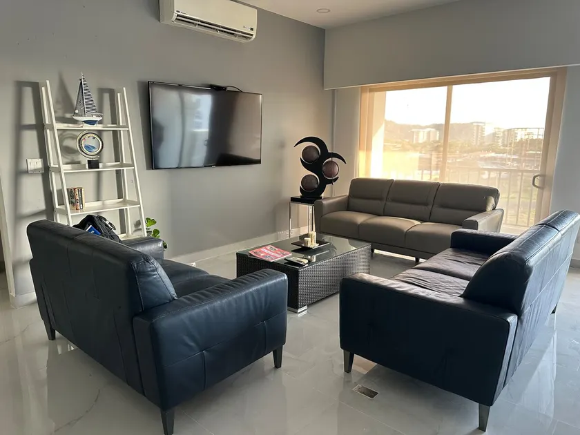 Jacobay, Luxury Condominium - Image 1