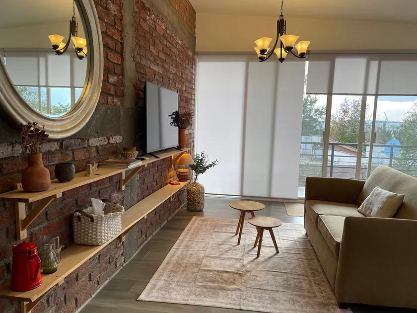 Spacious and bright loft - Image 1