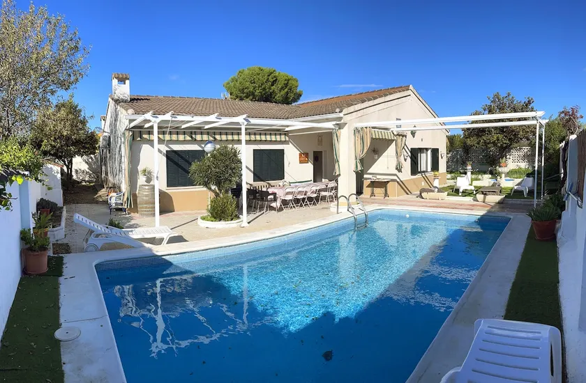 La Bisa. Country house. Near Warner Park Madrid - Image 1