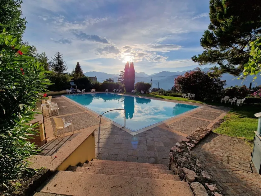 Relax with a view and pool - Image 1