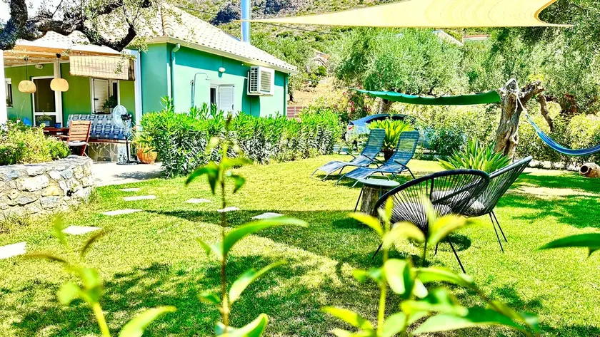 The secret garden by villa Georgia Kalamata - Image 1