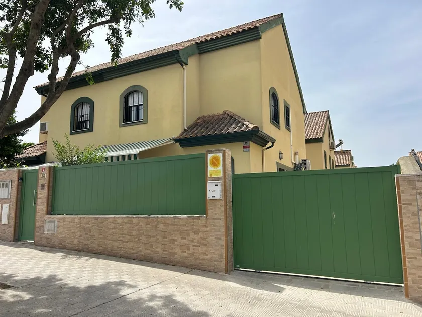 WonderStays Chalet el Naranjo - Seville - Image 1