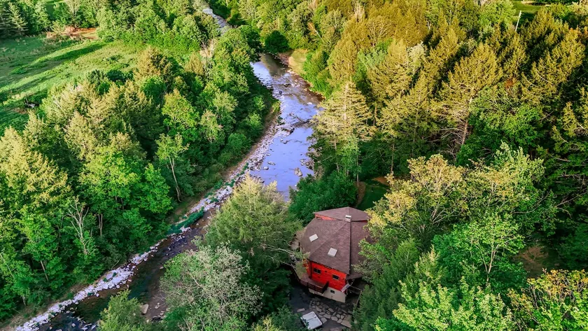 Big Timber Lodge - Hunter Mountain’s TOP Getaway - Image 1