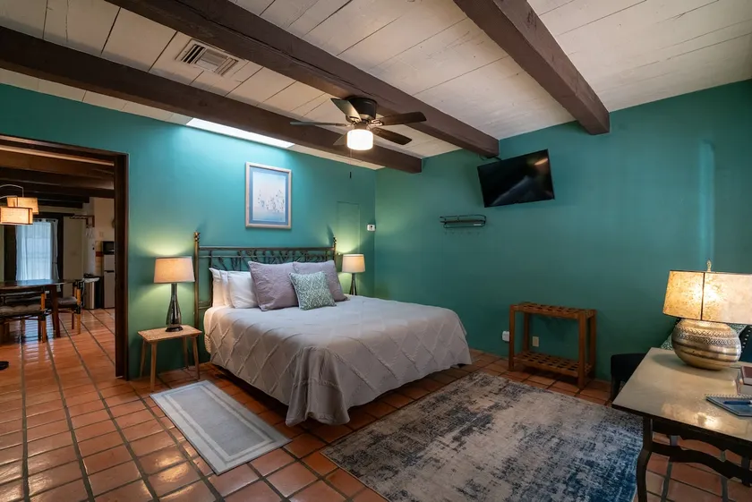 Manzanita Suite @ Secret Garden Inn - Image 1