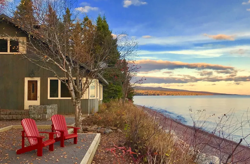 Timber-frame Beach Chalet on Lake Superior between Lutsen and Grand Marais - Image 1