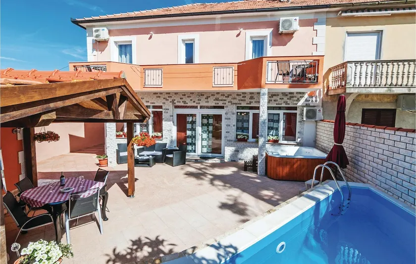 Schönes Haus in Zadar mit Sauna - Image 1