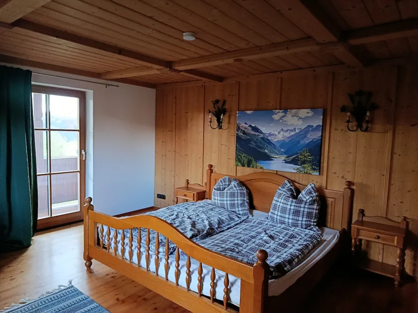 Idyllic duplex apartment with mountain views - Image 1