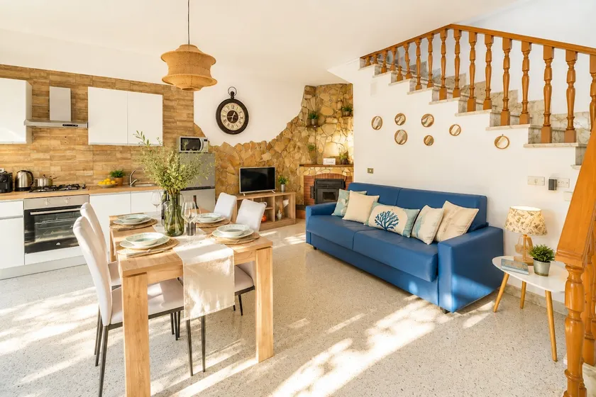 Holiday Home 90sqm - Free Parking - Beach Shuttle - Image 1