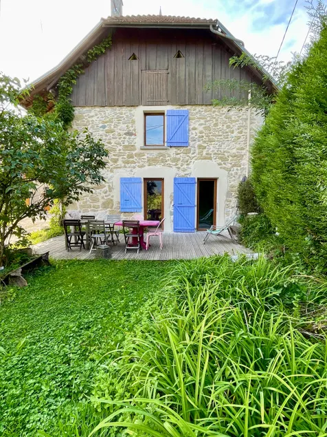Beautiful Savoyard house near Lake Aiguebelette - Image 1