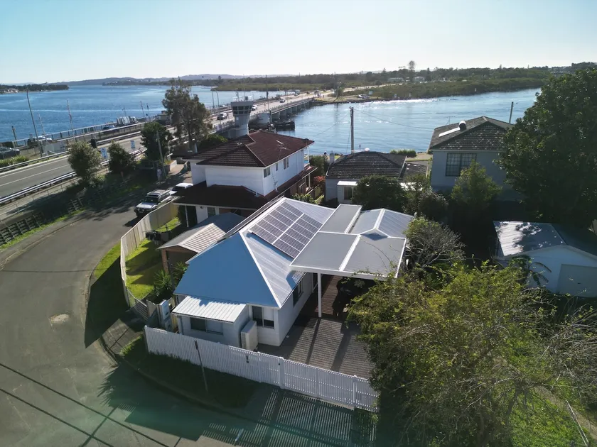 4 Bridge Street - Image 1
