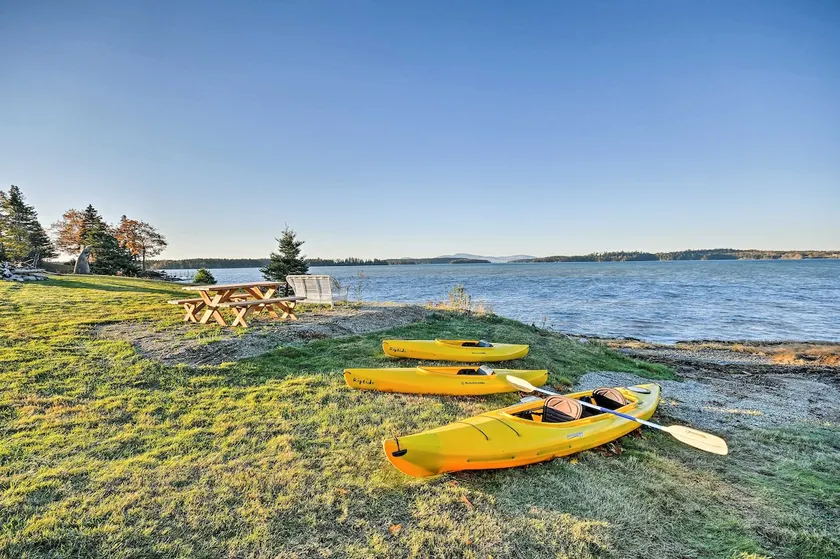 Sullivan Cottage am Meer auf 6 Hektar w / Kayak! - Image 1