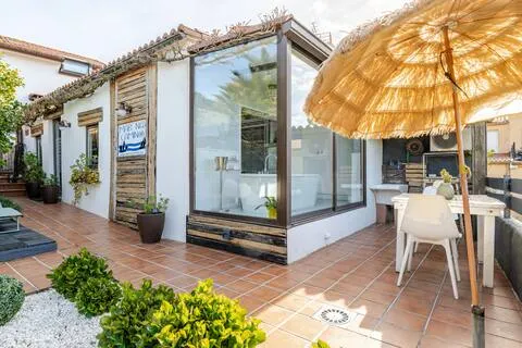 Mar no Camiño. Terrace, bathtub with ocean view. - Image 1
