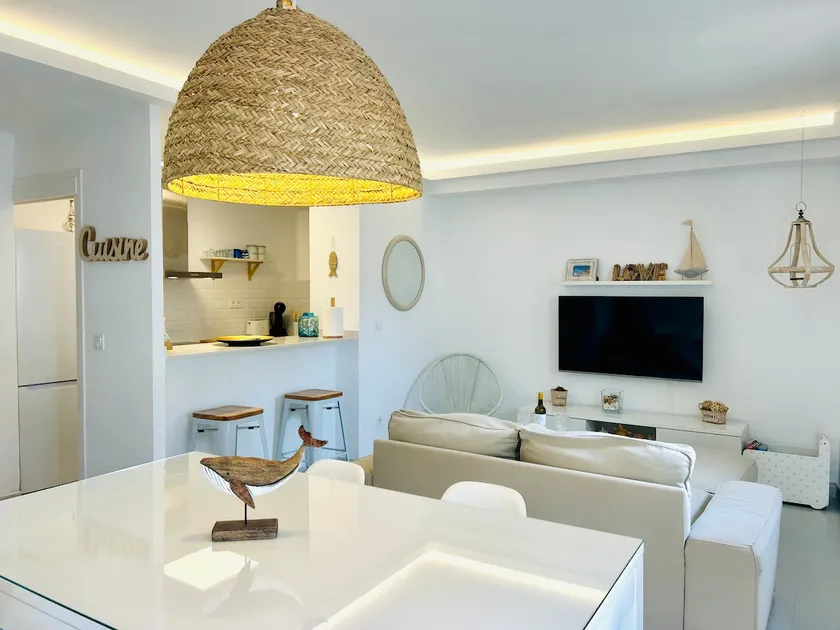Renovated 1 min to the Beach & Castle - Image 1