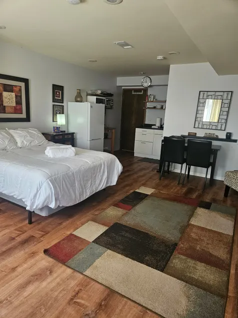 Studio 4, Dog Friendly, -Reserved Parking - Image 1
