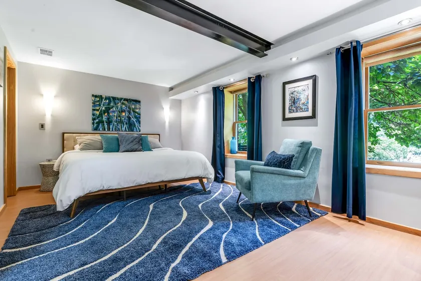 Atlanta Brookhaven Spacious Suite - Image 1
