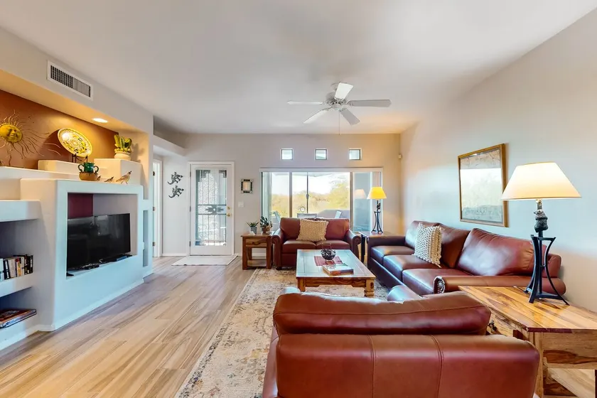 Colorful 3BR condo | W/D | Pool & Hot tub | Patio - Image 1