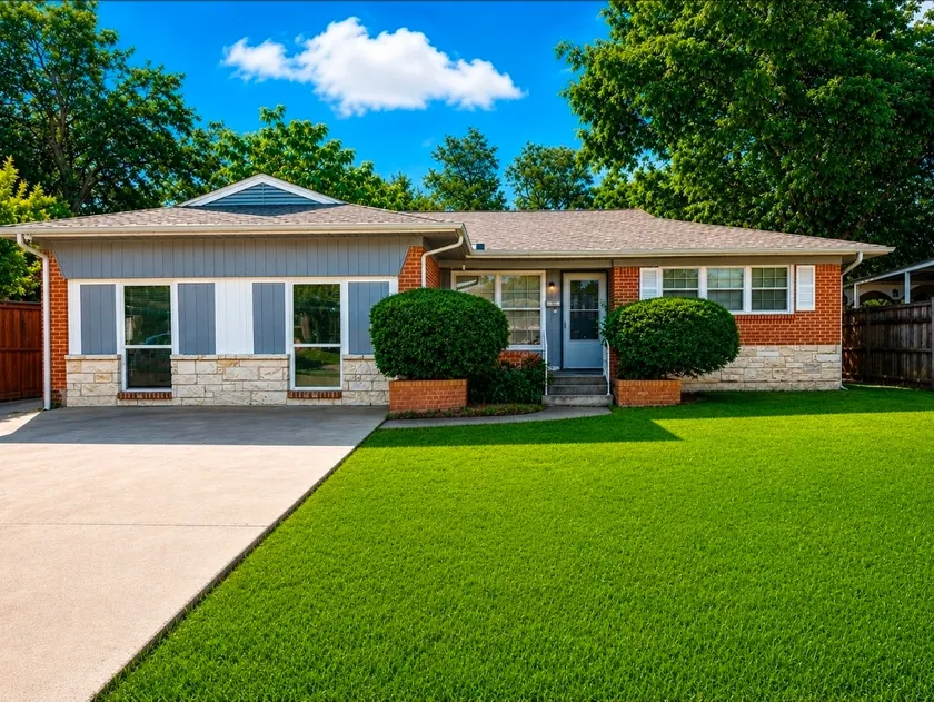 NEWLY Remodeled Sleeps 12/4 Full, 4 Twin - Image 1