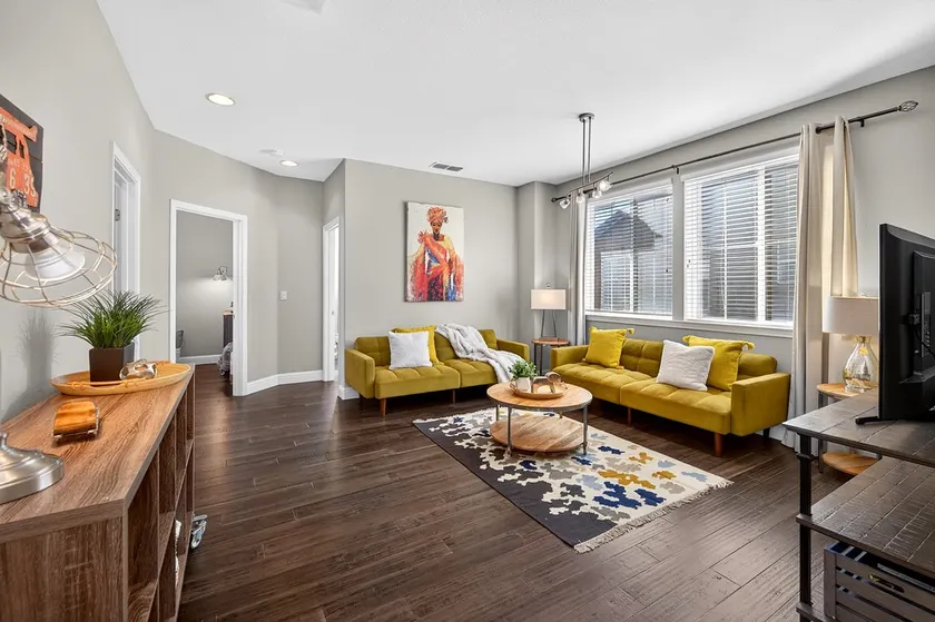 GiannoSilverHome: (Sleeps 6), W/BBQ, Near Downtown - Image 1