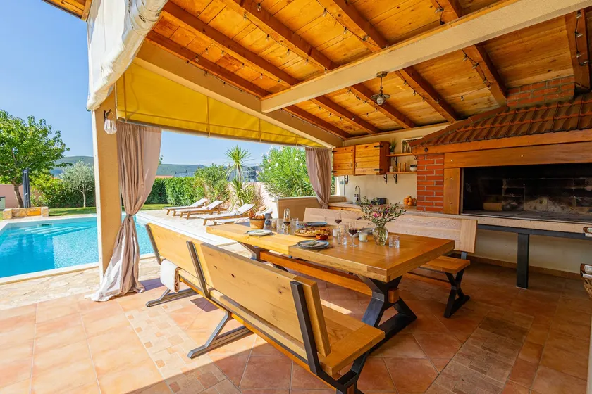 *Villa Kalura* grill, chill & heated pool joy - Image 1
