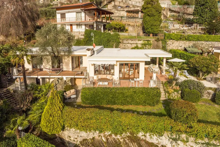 Lake Como Exclusive Lakefront Villa - Image 1