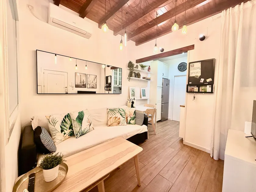Live Like a Local in Seville Center. Historic 1920 - Image 1